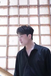-一家只做男发烫染的店