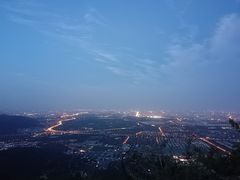 -鬼笑石后山停车场