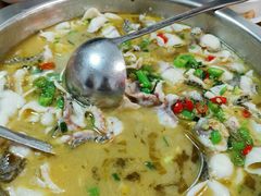 酸菜鱼-何哥鲜鱼餐厅(龙湖花园店)