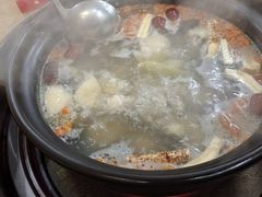 -濠轩阁特色生蚝火锅(水湾路店)
