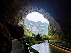 -巴马洞天福地景区