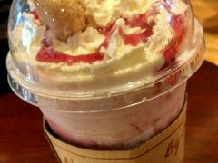 树莓夏洛蒂蛋糕酷乐冰-COSTA COFFEE(济南振华商厦店)