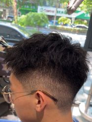 -PE SALON