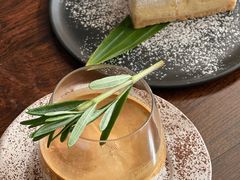 -Chom Cafe and Restaurant