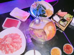 -唯爱KTV聚会餐厅(仙林东城汇店)