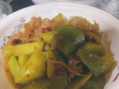 莴苣烧牛筋-大隐隐于市私房菜(保和小区店)