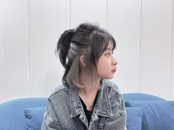 -UN·SAKA 右嗯造型