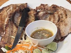 -两兄弟Song Pee Nong(2号店)