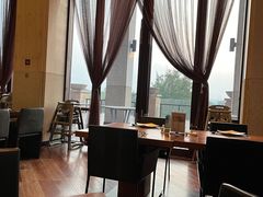 靠窗位-光谷希尔顿酒店-厨意意大利餐厅(鸿雁路店)