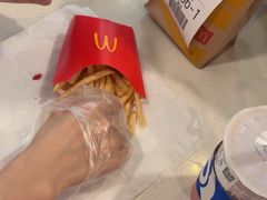 -麦当劳(汉口火车站候车室店)