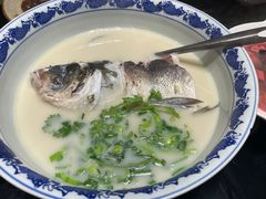 -南京金牛湖巨碗鱼头