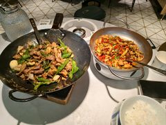 -费大厨辣椒炒肉(高铁吾悦广场店)
