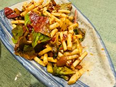 -香巴拉云南餐厅(华莱坞店)