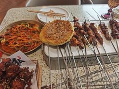-小董哥烤串·爆汁大油边(故宫店)