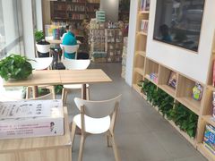 -新华传媒教材书店(中山南二路)