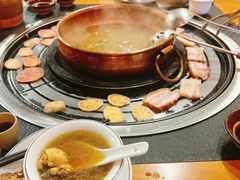 -阿山卓·野生菌火锅·纳西火塘烤肉