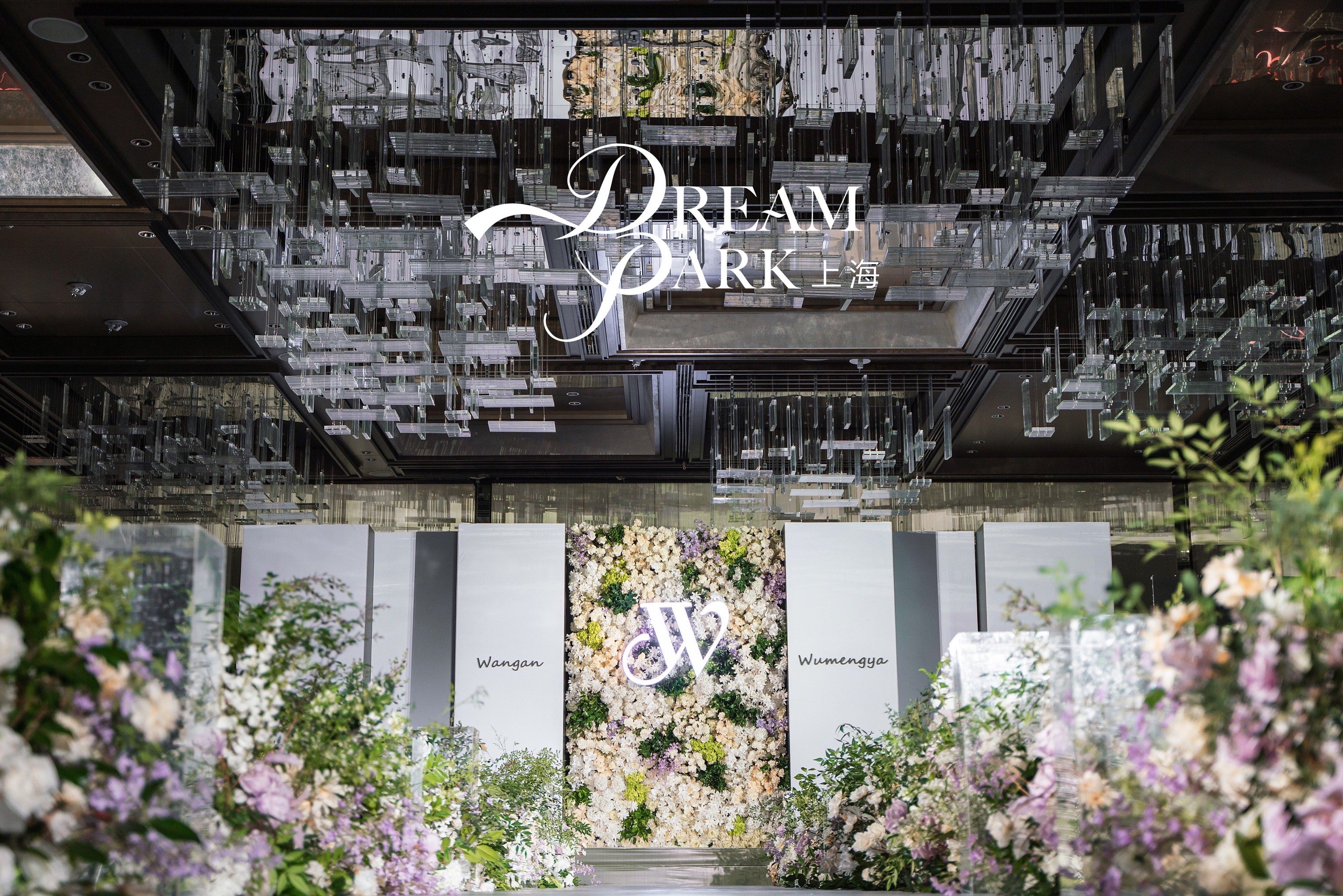 精致又大气的鲜花墙