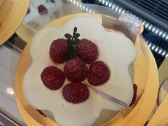 -花花卷卷·鲜食蛋糕(静安久光百货店)