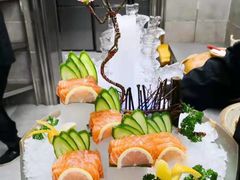 -忆江南·临江鱼馆