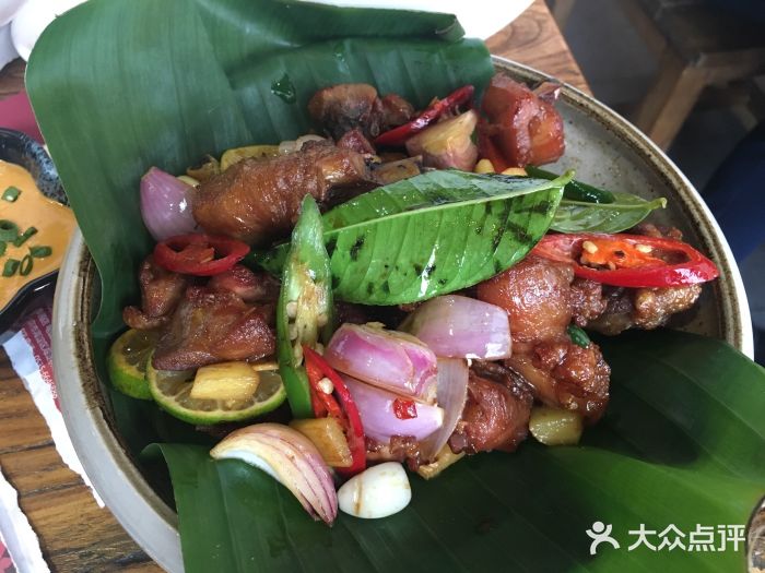 茶花妹子云南餐厅(北大畅春园食街店)柠檬香叶鸡图片