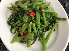 -光海鲜鱼翅餐厅(叻差拉披色路店)