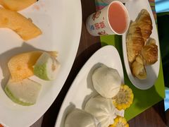 -珠海拱北口岸希尔顿欢朋酒店