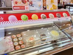 -红宝石·鲜奶小方·海派西点房(莘庄龙之梦店)