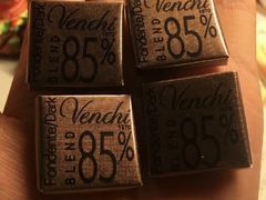 -VENCHI 闻绮(北京国贸商城店)