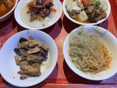 -蓝田九大碗民俗食府(蓝田店)