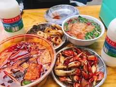 -梁老三麻辣鸡头总店