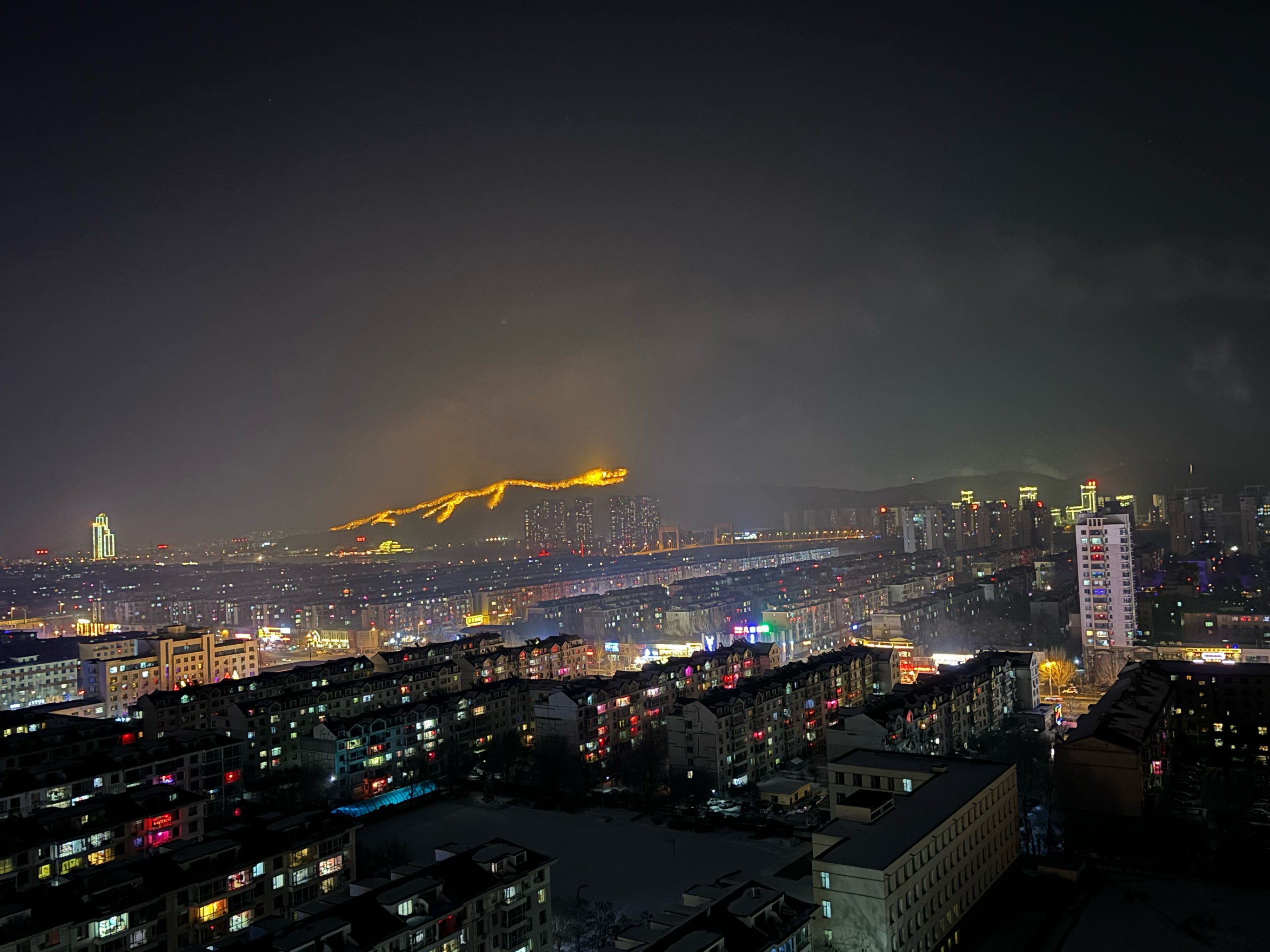 吉林市龙潭山夜景图片图片