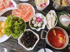 -云中捞高空旋转餐厅(商茂世纪广场店)