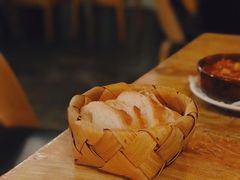 餐前面包-羽深肉铺 Steak & Wine