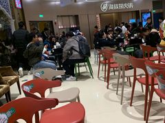 等位区-海底捞火锅(关山保利店)