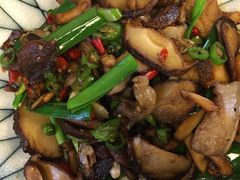 特色小炒香菇-李庄白肉(黉门街店)