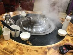 -粘豆包柴火铁锅炖