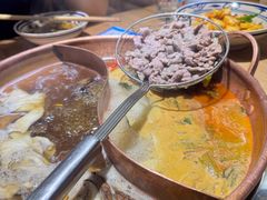 -洱火云南酸菜牛肉火锅(石景山当代商城店)