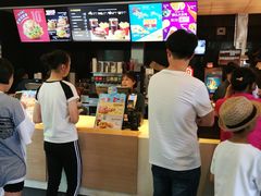-麦当劳(新华路步步高店)