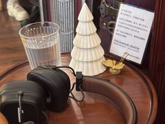 -Café Monson