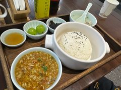 -蟹上黄·蟹黄面·江南糖水(人民广场店)