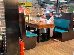 -牛小嫩串串火锅(老国贸总店)