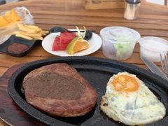 -腾冲洞山温泉村