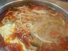 -黄利砖万峰林布依特色酸笋牛肉馆