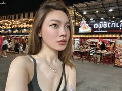 -席娜卡琳火车铁道夜市