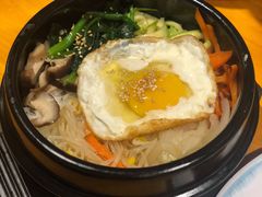 传统石锅拌饭-唯成•韩国炭火烤肉 유성고기