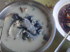 -雪湖煜辰鱼头老店(雪野湖店)