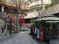-瑞虹新天地月亮湾