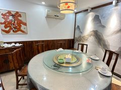 -临江宴餐厅·野生鱼·山里菜(富春江店)