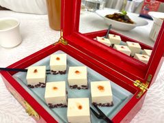 -品海楼·大连海胆锅贴馆(东港店)