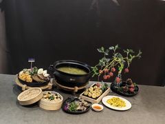 -一朵菌·野生菌探索家火锅(南亚店)
